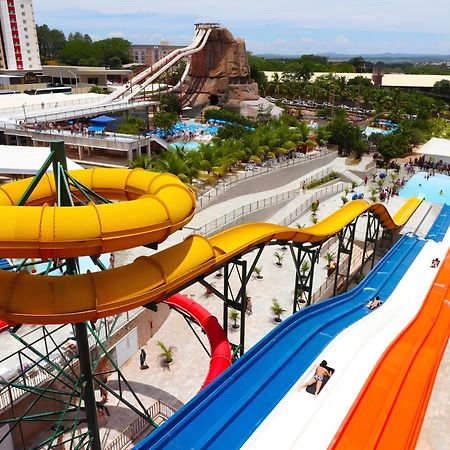 Piazza Diroma Com Acesso Ao Acqua Park Διαμέρισμα Caldas Novas Εξωτερικό φωτογραφία