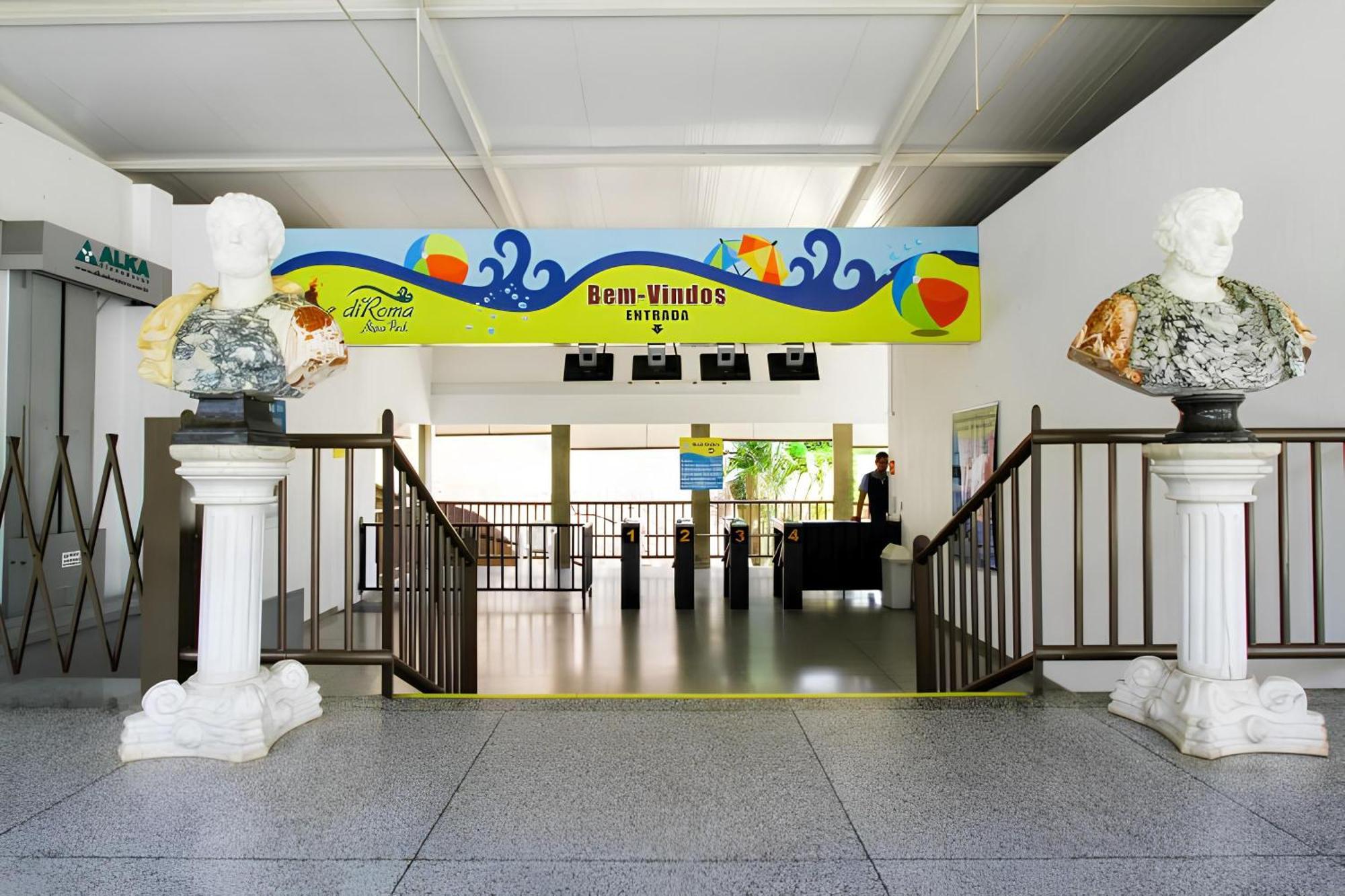 Piazza Diroma Com Acesso Ao Acqua Park Διαμέρισμα Caldas Novas Εξωτερικό φωτογραφία